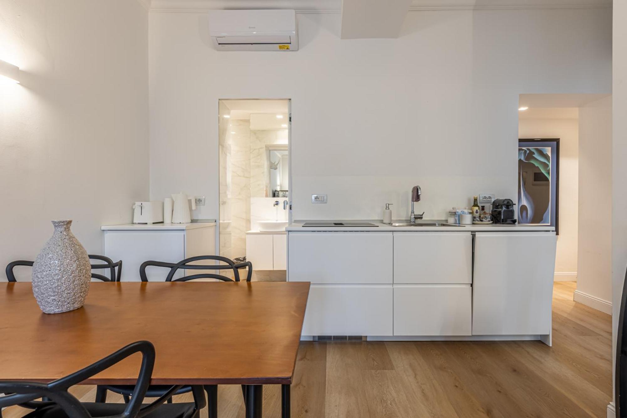 Sant'Andrea Charme Apartments มิลาน ภายนอก รูปภาพ